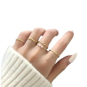 5 Piece Gold Minimalist Ring Set